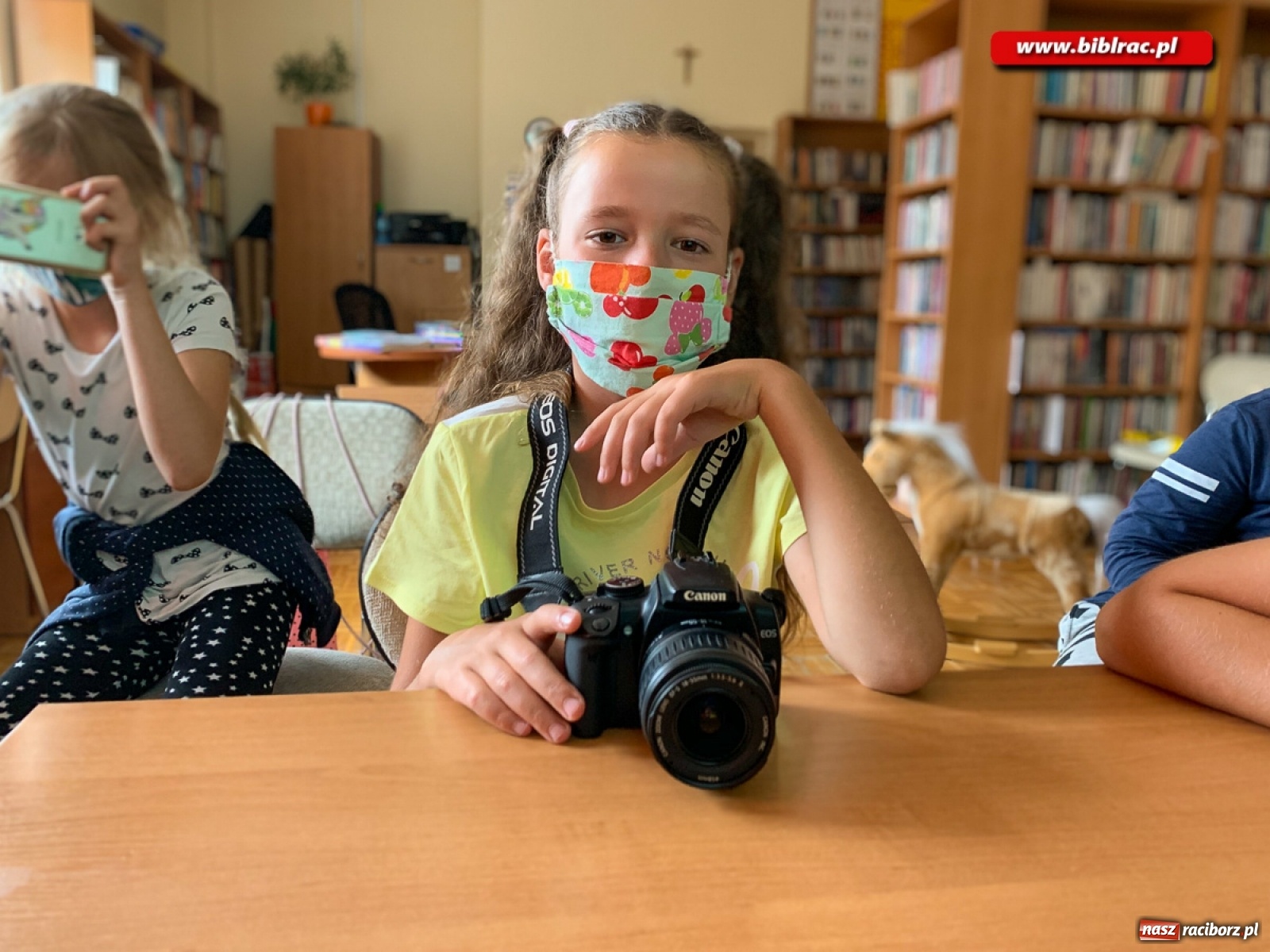 Zdjęcie w galerii na portalu naszraciborz.pl: Przygoda z fotografią w bibliotece w Ocicach  wiadomości z regionu