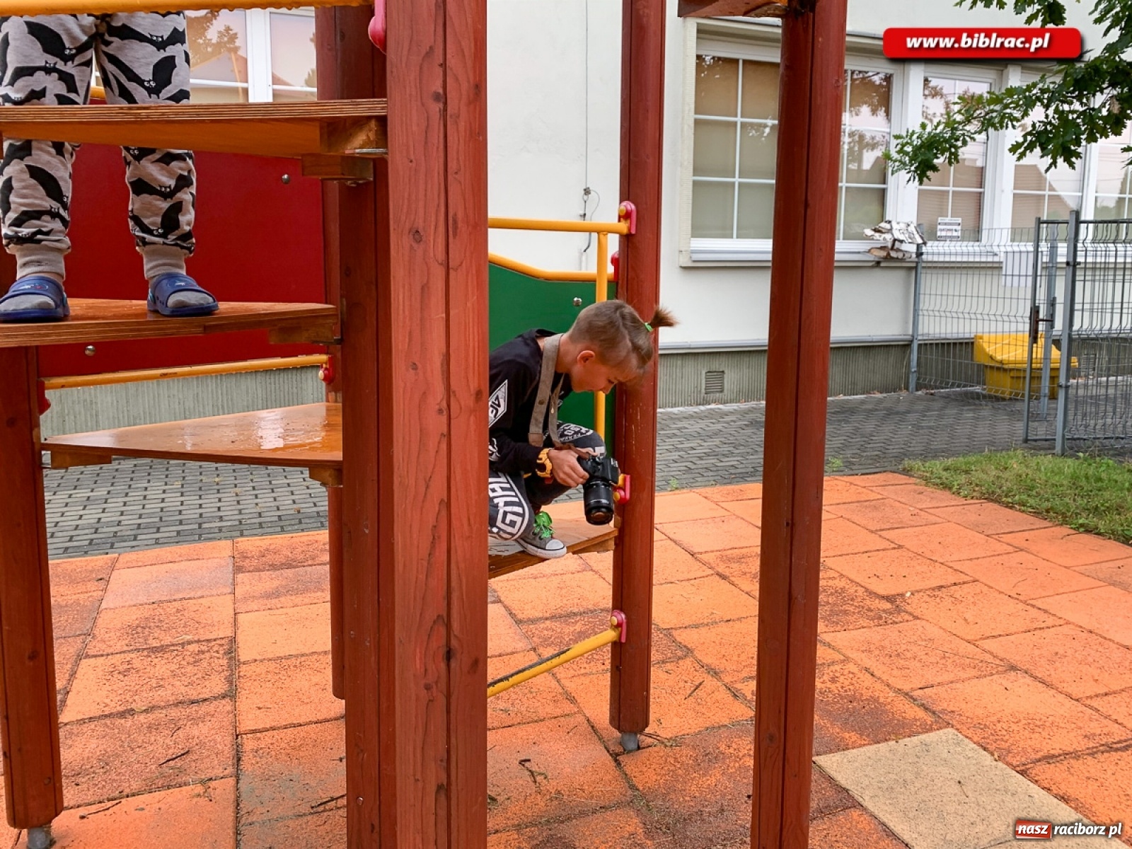 Zdjęcie w galerii na portalu naszraciborz.pl: Przygoda z fotografią w bibliotece w Ocicach  wiadomości z regionu