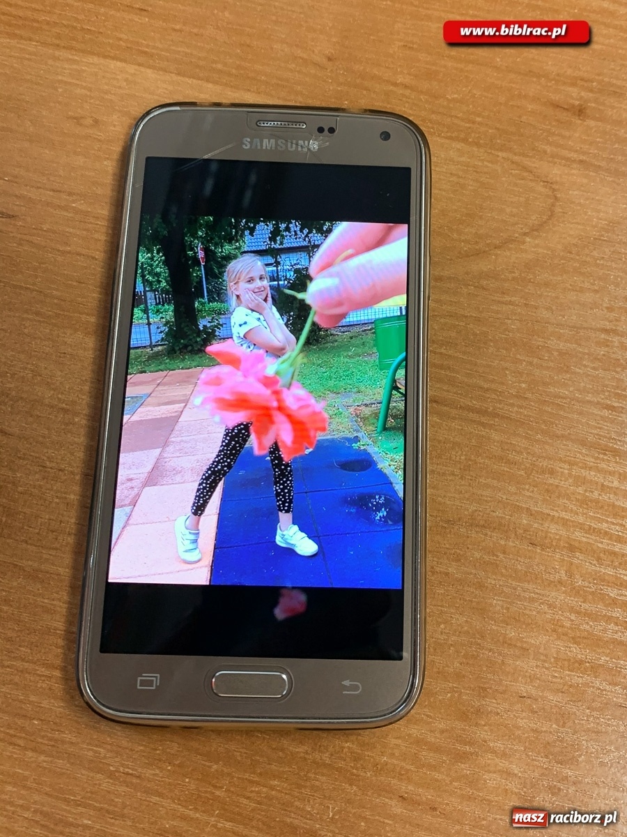 Zdjęcie w galerii na portalu naszraciborz.pl: Przygoda z fotografią w bibliotece w Ocicach  wiadomości z regionu