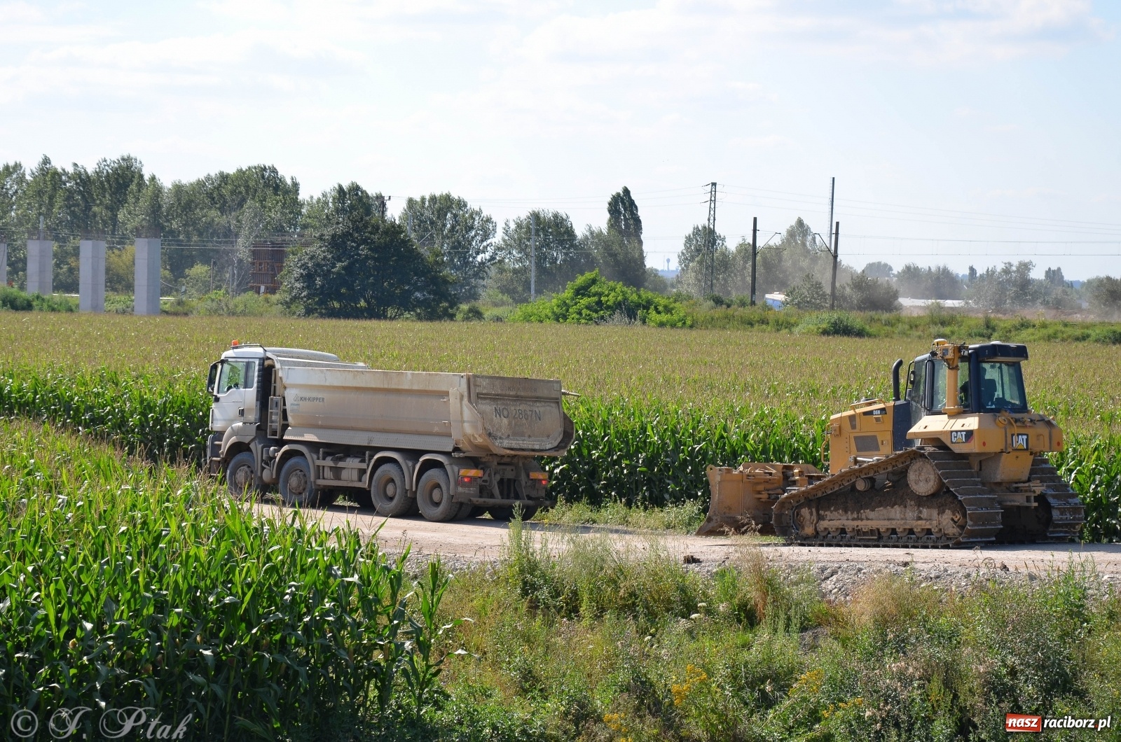 Zdjęcie w galerii na portalu naszraciborz.pl: Budowa wiaduktu nad linią kolejową w kierunku Markowic [FOTO] wiadomości z regionu