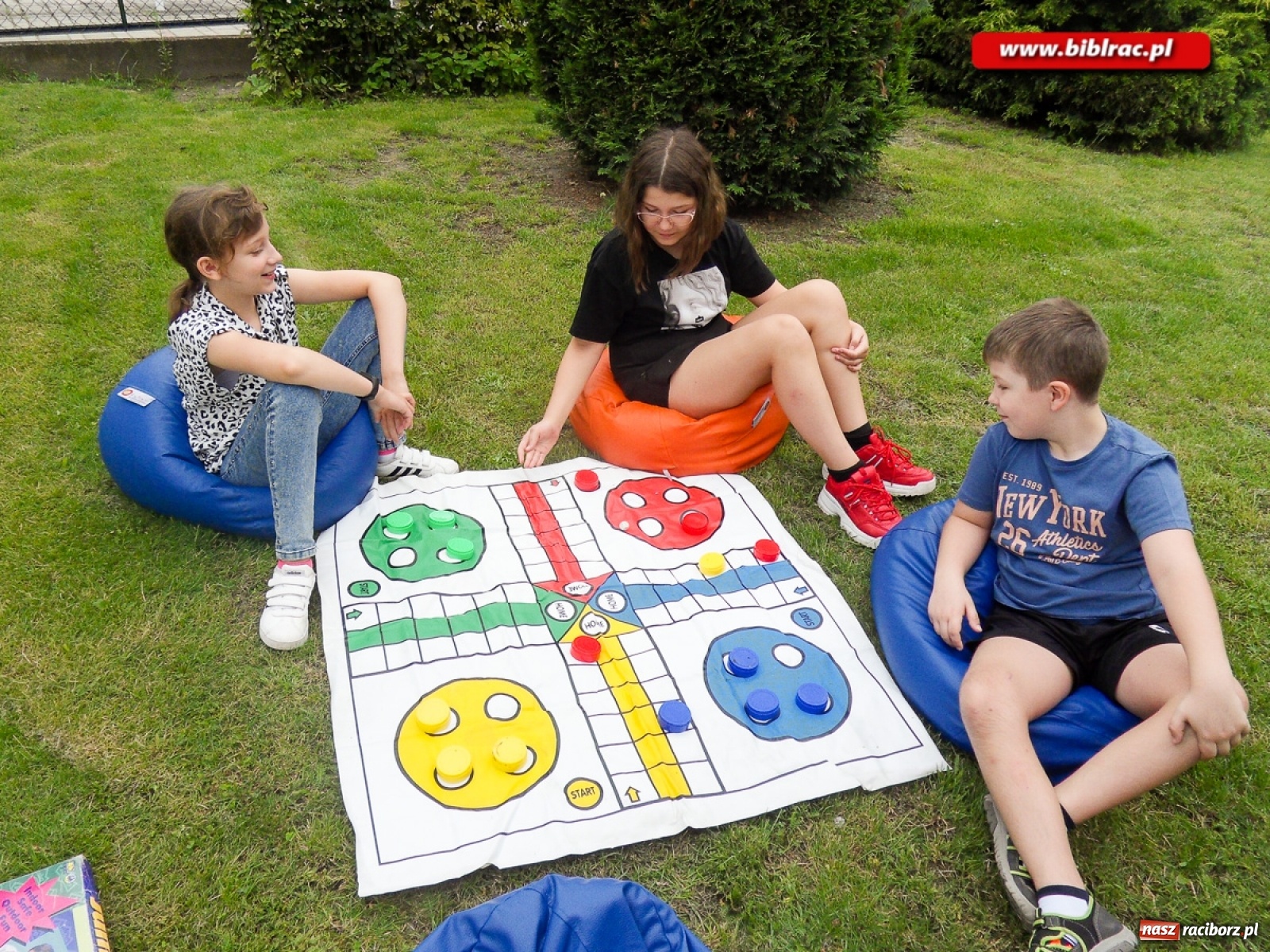 Zdjęcie w galerii na portalu naszraciborz.pl: Dogoterapia i afrykańska przygoda, czyli lato z biblioteką w Markowicach  wiadomości z regionu