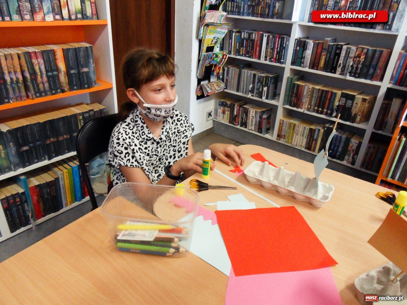 Zdjęcie w galerii na portalu naszraciborz.pl: Dogoterapia i afrykańska przygoda, czyli lato z biblioteką w Markowicach  wiadomości z regionu