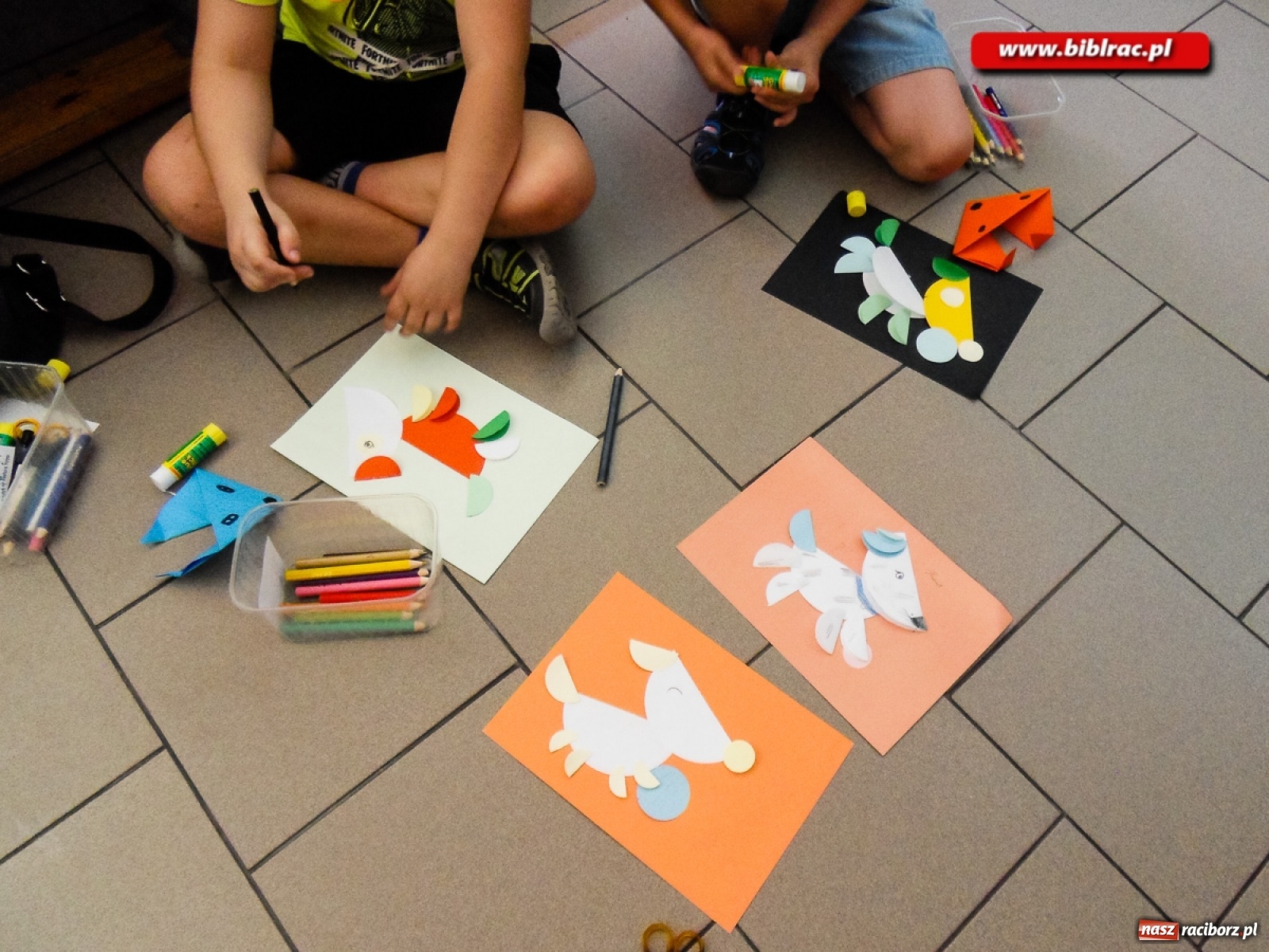 Zdjęcie w galerii na portalu naszraciborz.pl: Dogoterapia i afrykańska przygoda, czyli lato z biblioteką w Markowicach  wiadomości z regionu