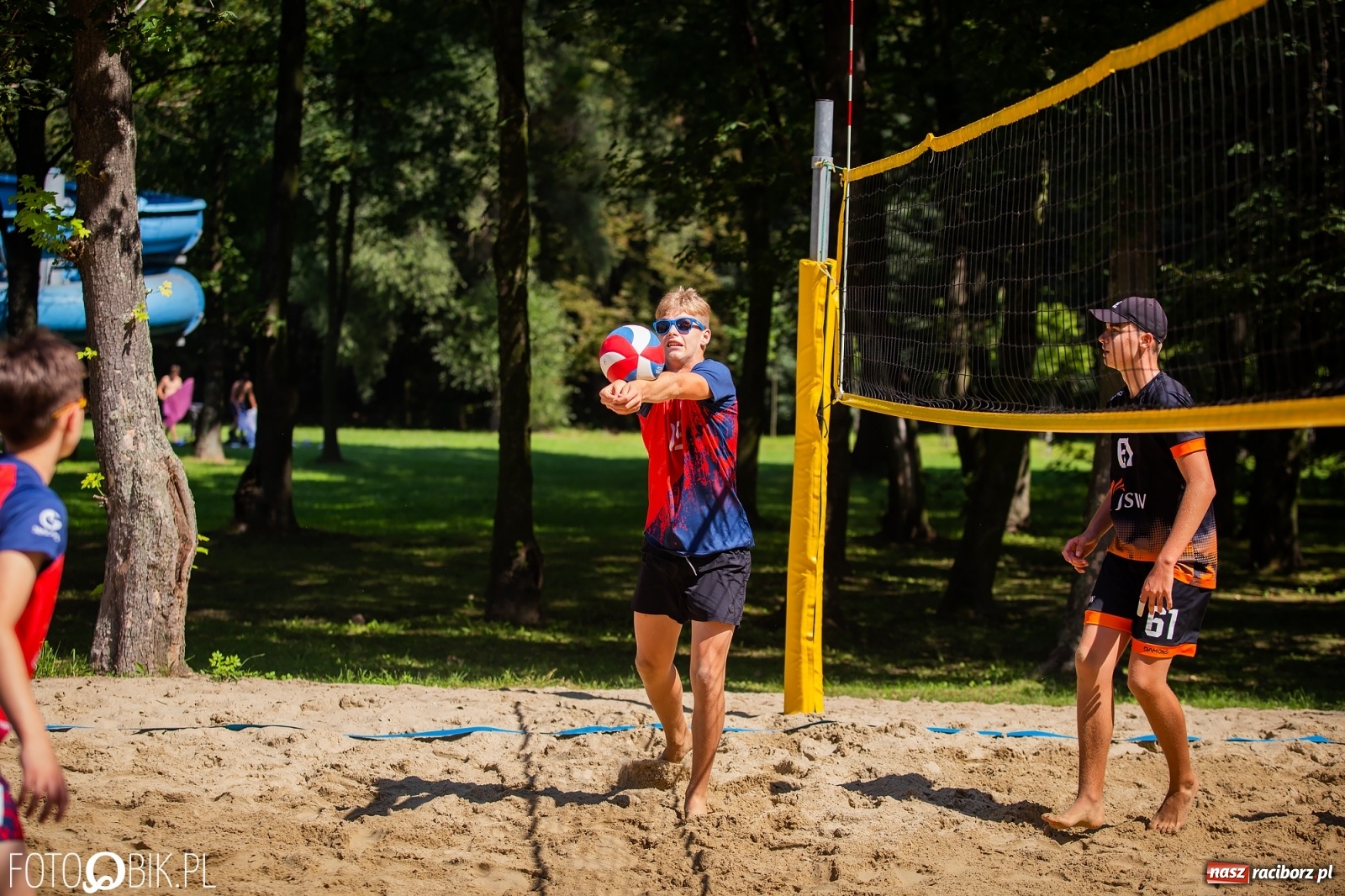 Zdjęcie w galerii na portalu naszraciborz.pl: Turniej w Siatkówce Plażowej na Oborze wiadomości z regionu