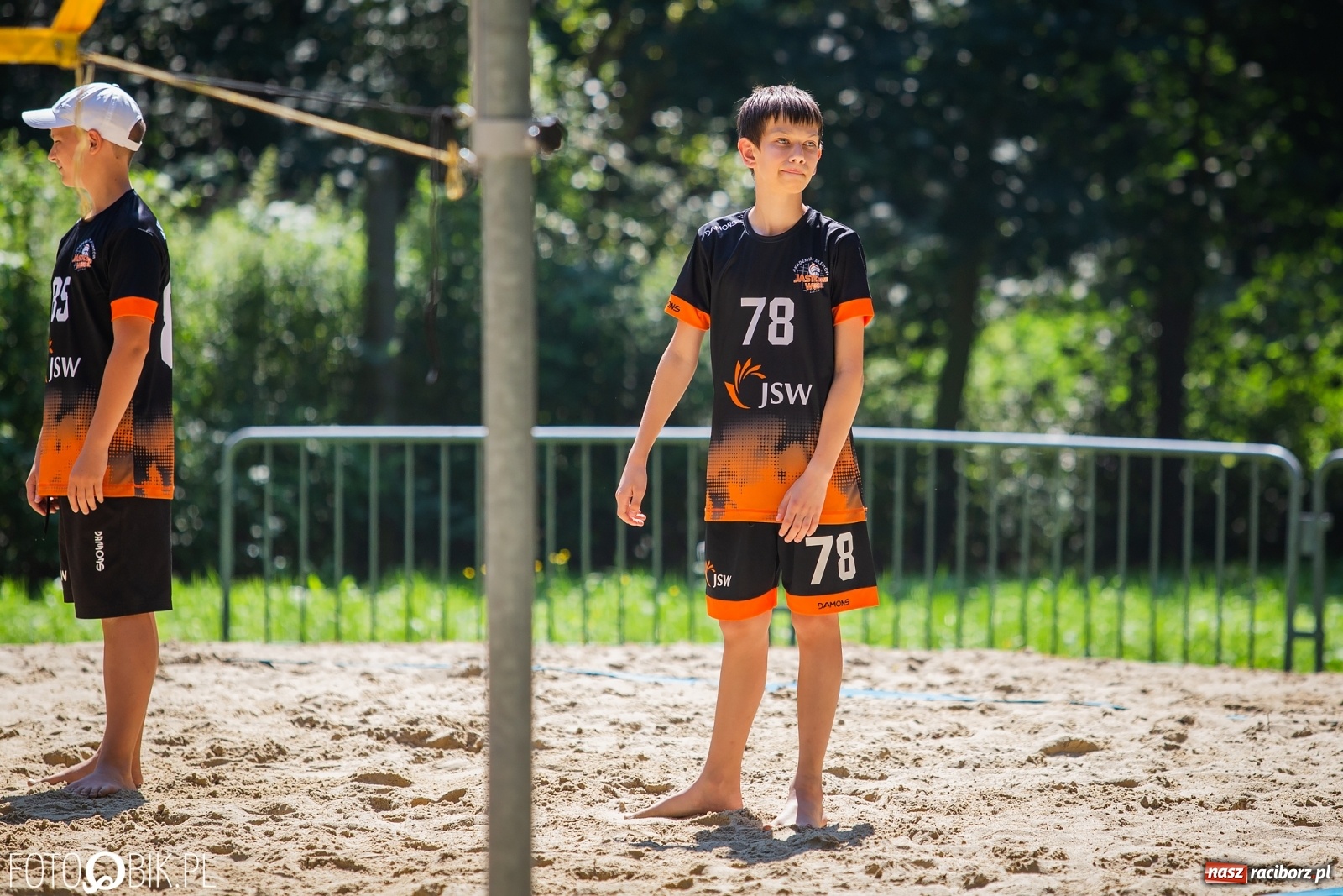 Zdjęcie w galerii na portalu naszraciborz.pl: Turniej w Siatkówce Plażowej na Oborze wiadomości z regionu