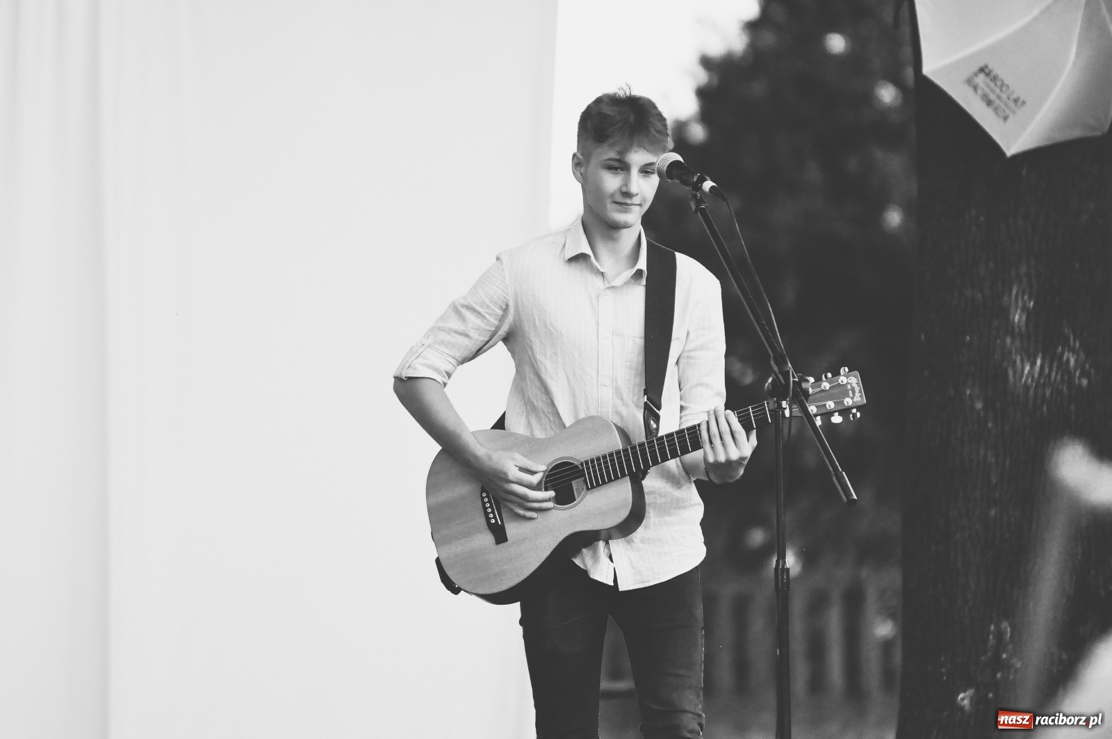 Zdjęcie w galerii na portalu naszraciborz.pl: Miraż w ogrodzie raciborskiej Strzechy  wiadomości z regionu