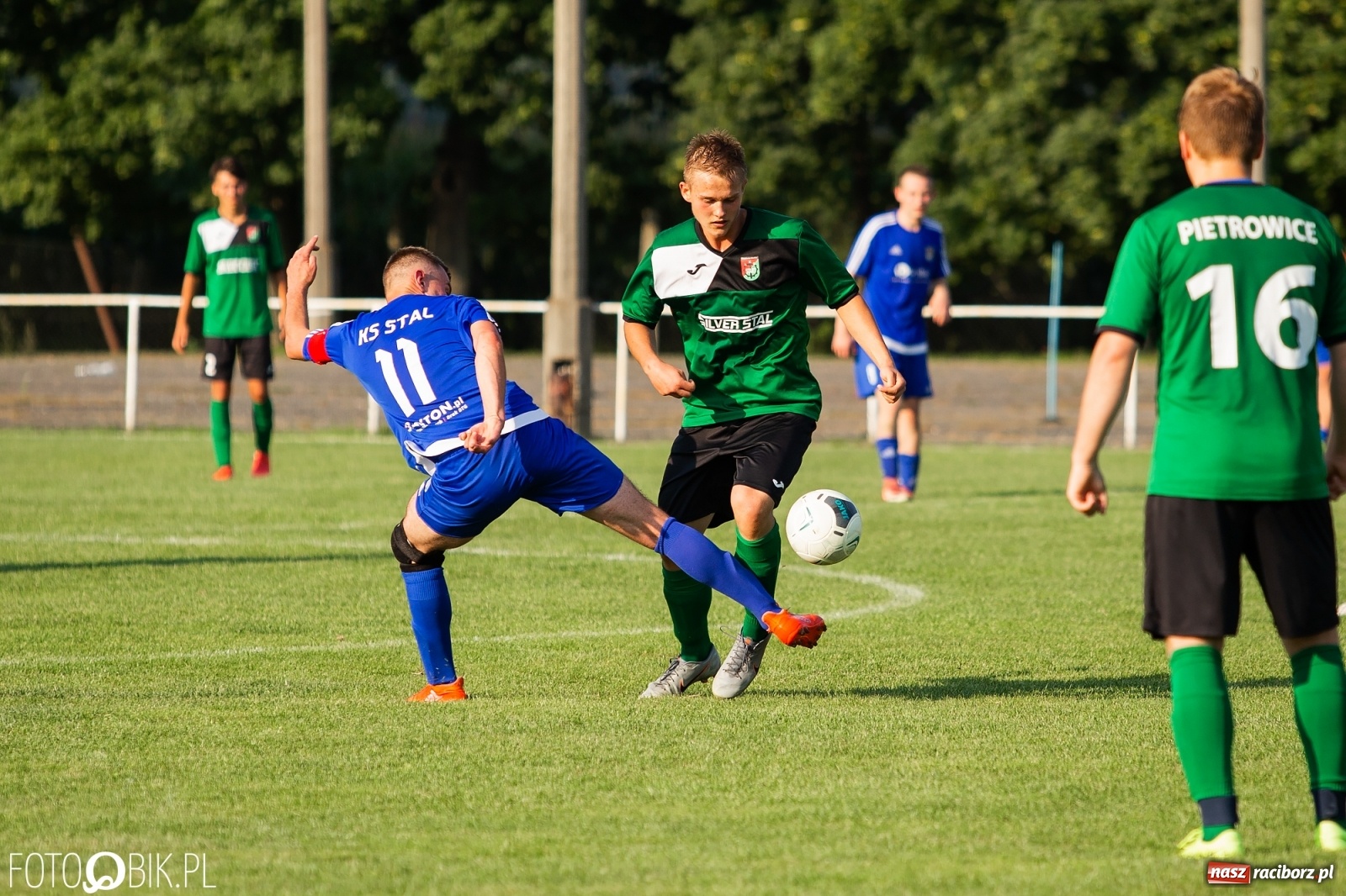 Zdjęcie w galerii na portalu naszraciborz.pl: Pietrowicki Start nie złamał kuźniańskiej Stali [FOTO] wiadomości z regionu