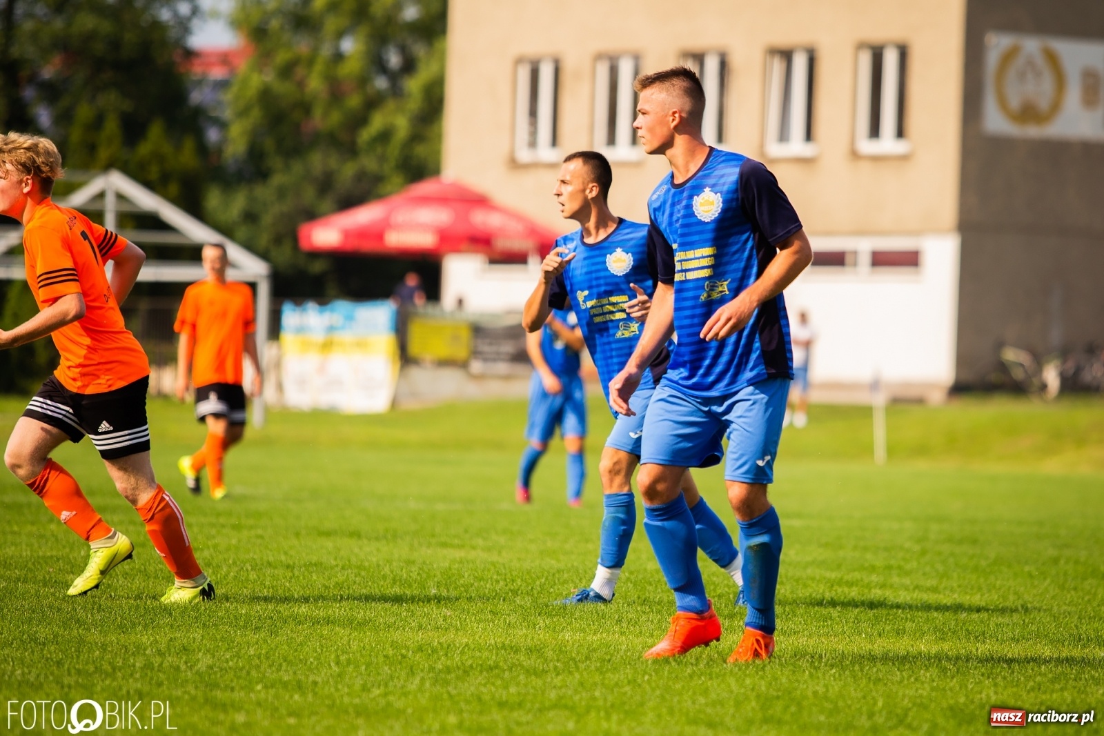 Zdjęcie w galerii na portalu naszraciborz.pl: Derby Raciborza. O wygranej przesądziły karne z kapelusza? [FOTO] wiadomości z regionu