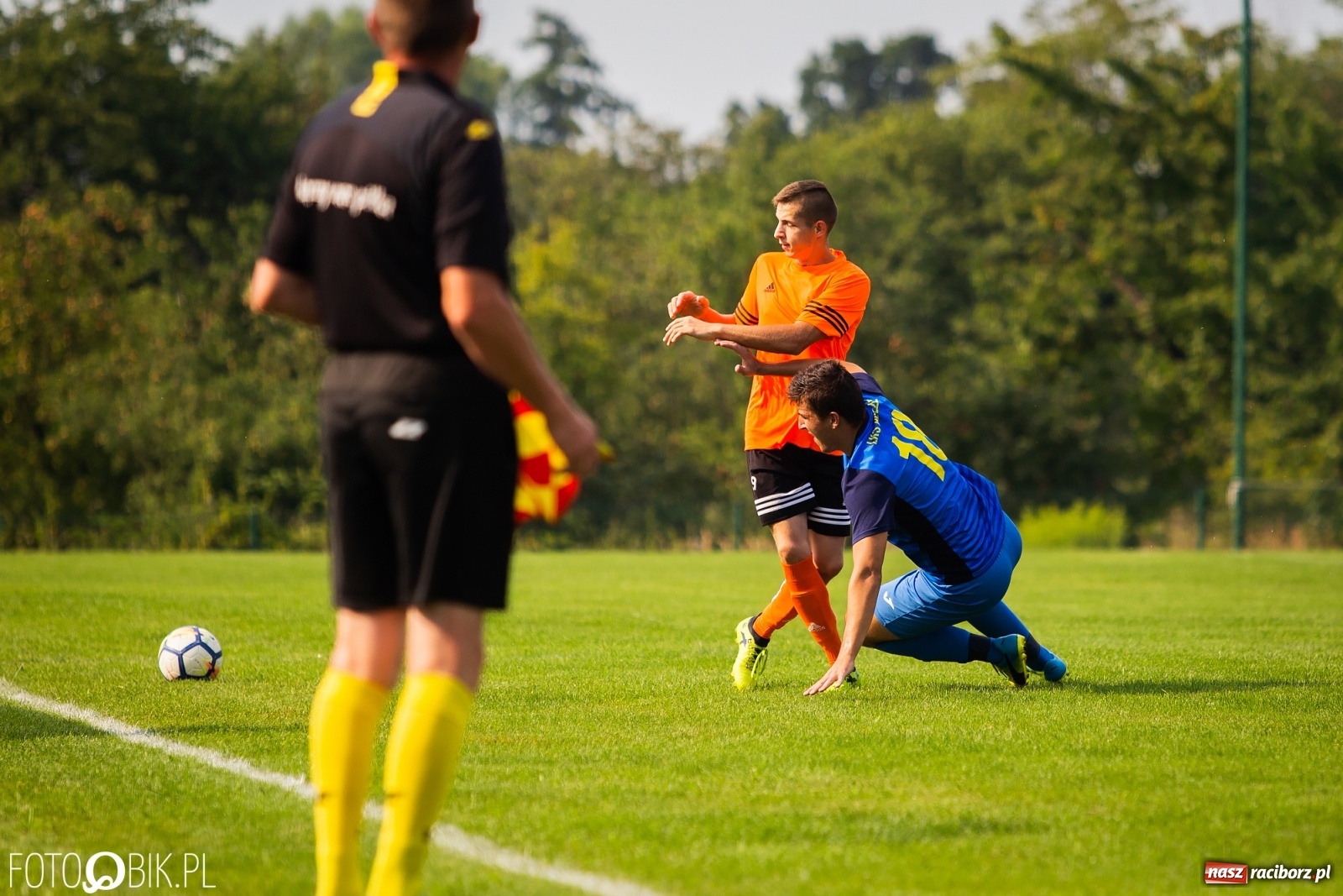Zdjęcie w galerii na portalu naszraciborz.pl: Derby Raciborza. O wygranej przesądziły karne z kapelusza? [FOTO] wiadomości z regionu