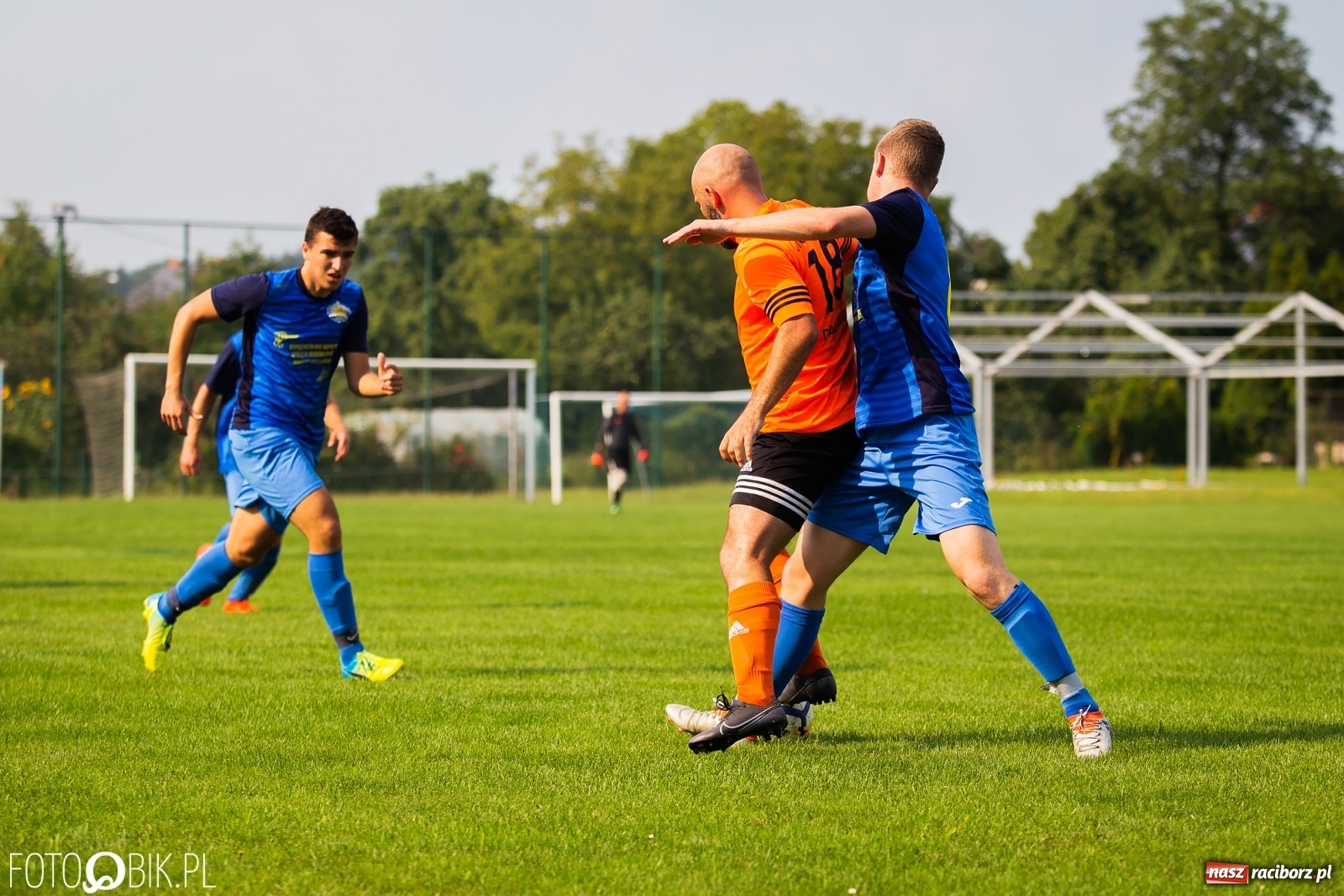 Zdjęcie w galerii na portalu naszraciborz.pl: Derby Raciborza. O wygranej przesądziły karne z kapelusza? [FOTO] wiadomości z regionu