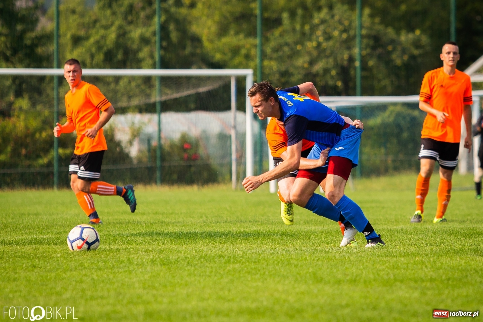 Zdjęcie w galerii na portalu naszraciborz.pl: Derby Raciborza. O wygranej przesądziły karne z kapelusza? [FOTO] wiadomości z regionu