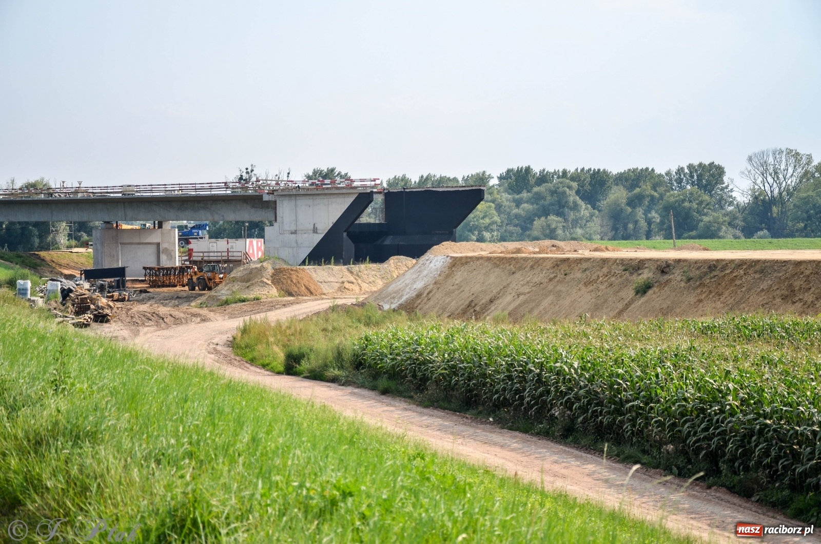 Zdjęcie w galerii na portalu naszraciborz.pl: Raport z budowy wschodniej obwodnicy [FOTO i WIDEO]  wiadomości z regionu