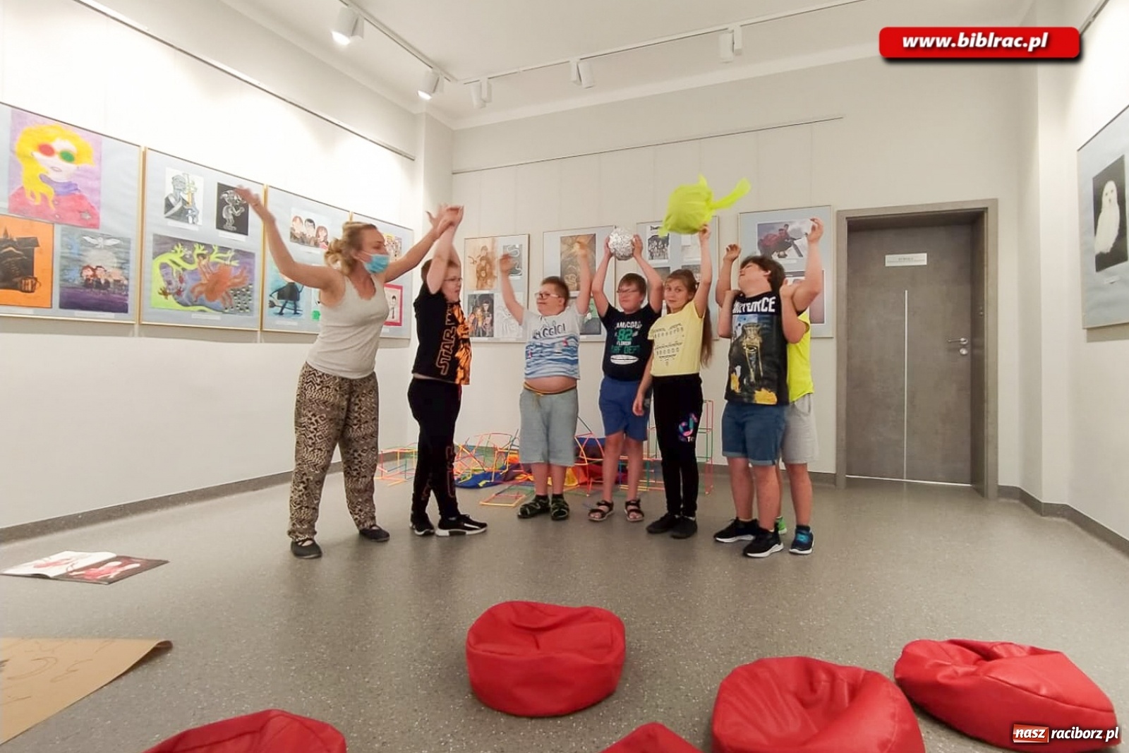 Zdjęcie w galerii na portalu naszraciborz.pl: Finał Lata dla niepełnosprawnych w bibliotece  wiadomości z regionu