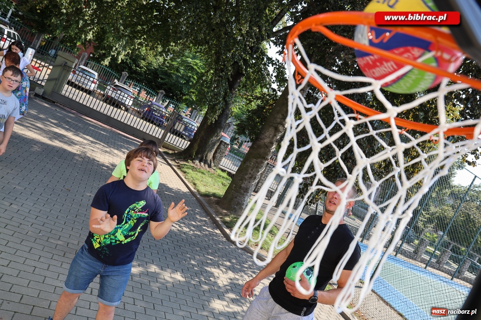 Zdjęcie w galerii na portalu naszraciborz.pl: Finał Lata dla niepełnosprawnych w bibliotece  wiadomości z regionu