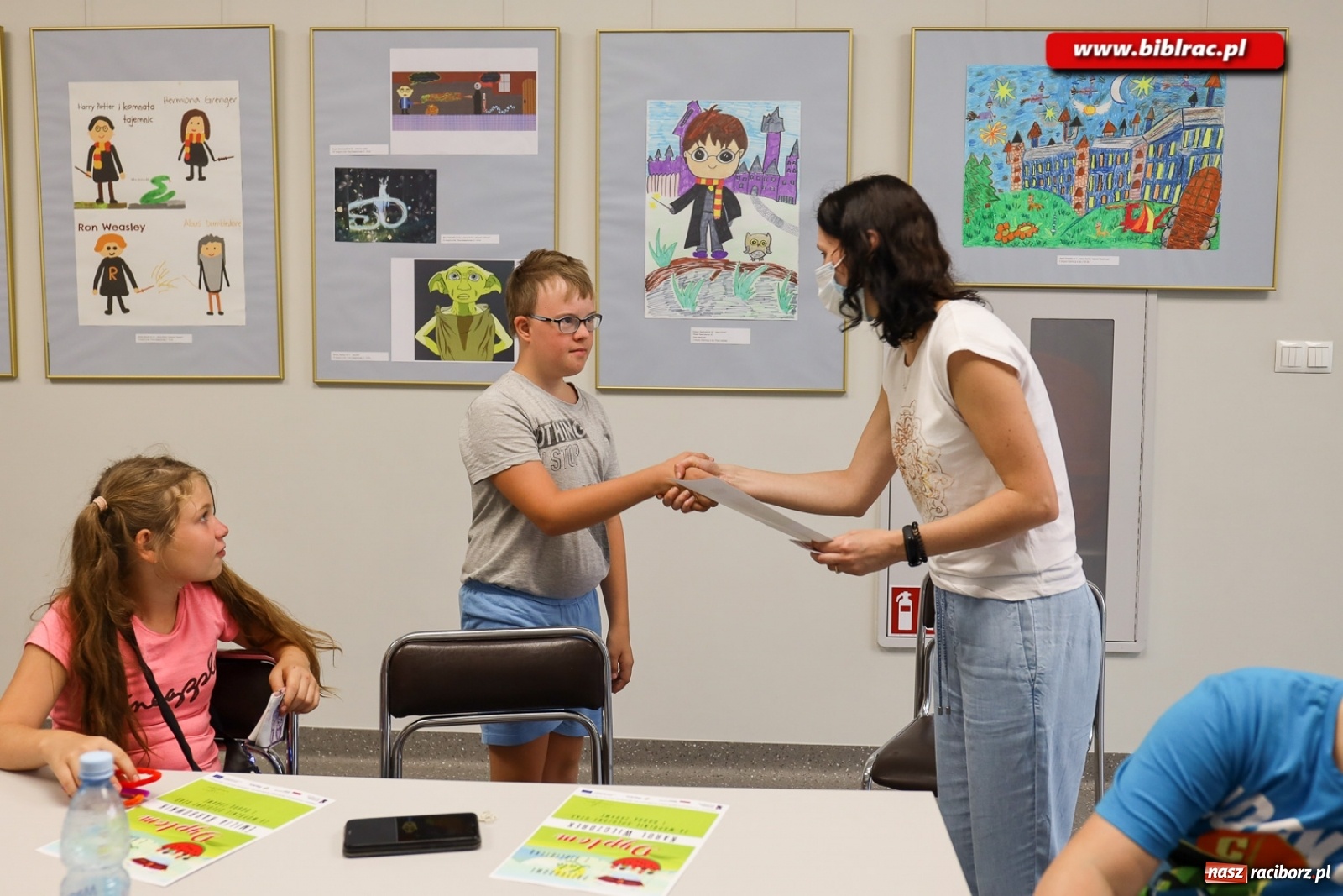 Zdjęcie w galerii na portalu naszraciborz.pl: Finał Lata dla niepełnosprawnych w bibliotece  wiadomości z regionu
