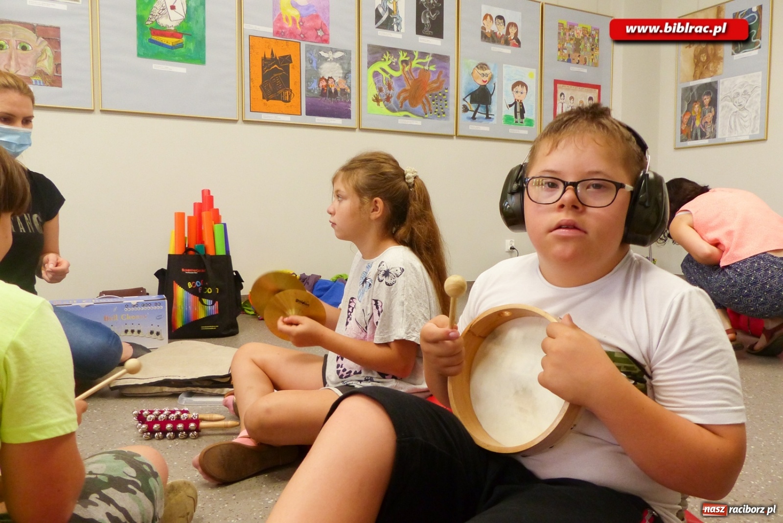 Zdjęcie w galerii na portalu naszraciborz.pl: Finał Lata dla niepełnosprawnych w bibliotece  wiadomości z regionu