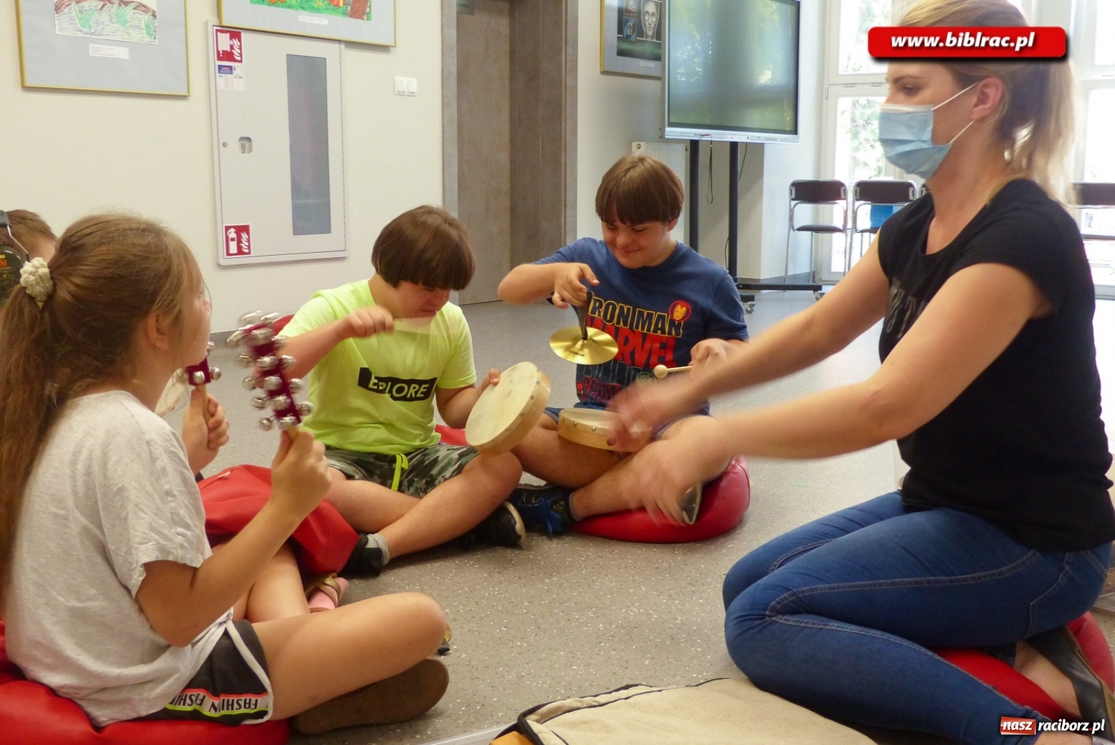 Zdjęcie w galerii na portalu naszraciborz.pl: Finał Lata dla niepełnosprawnych w bibliotece  wiadomości z regionu