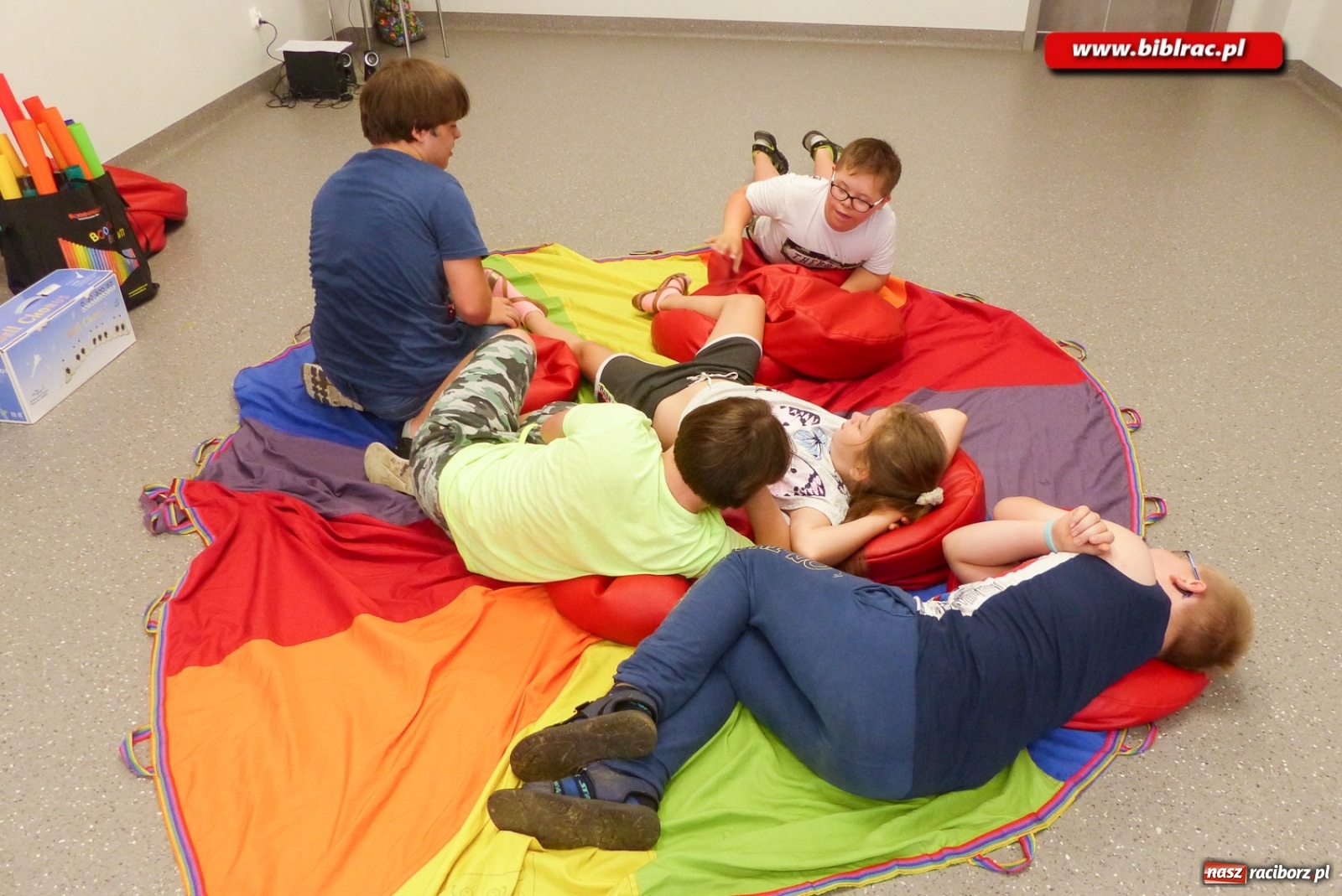 Zdjęcie w galerii na portalu naszraciborz.pl: Finał Lata dla niepełnosprawnych w bibliotece  wiadomości z regionu