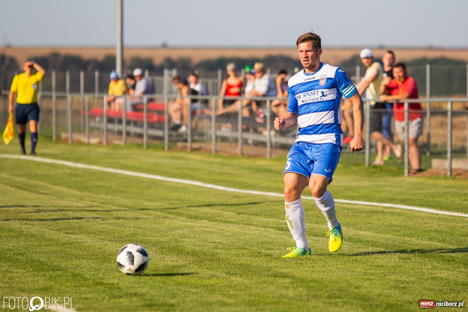 Zdjęcie w galerii na portalu naszraciborz.pl: Borutany zniszczyły mury czernickiego Zameczku [FOTO] wiadomości z regionu