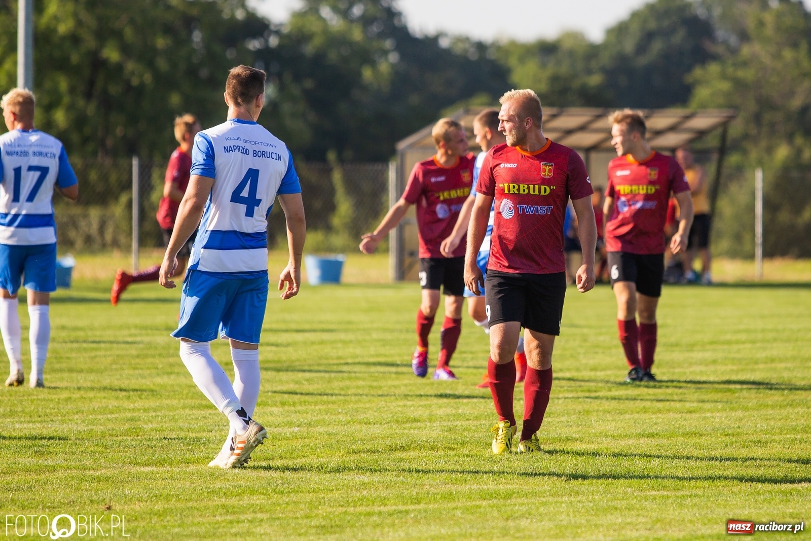 Zdjęcie w galerii na portalu naszraciborz.pl: Borutany zniszczyły mury czernickiego Zameczku [FOTO] wiadomości z regionu