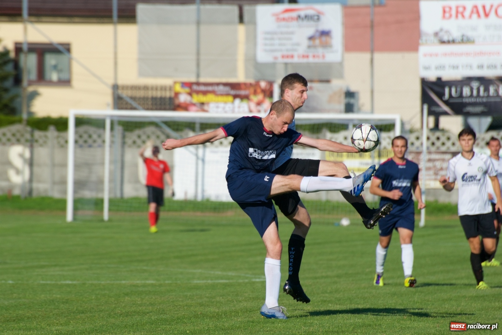Zdjęcie w galerii na portalu naszraciborz.pl: Tworków vs Krzyżanowice. Historyczna wygrana gospodarzy [FOTO] wiadomości z regionu