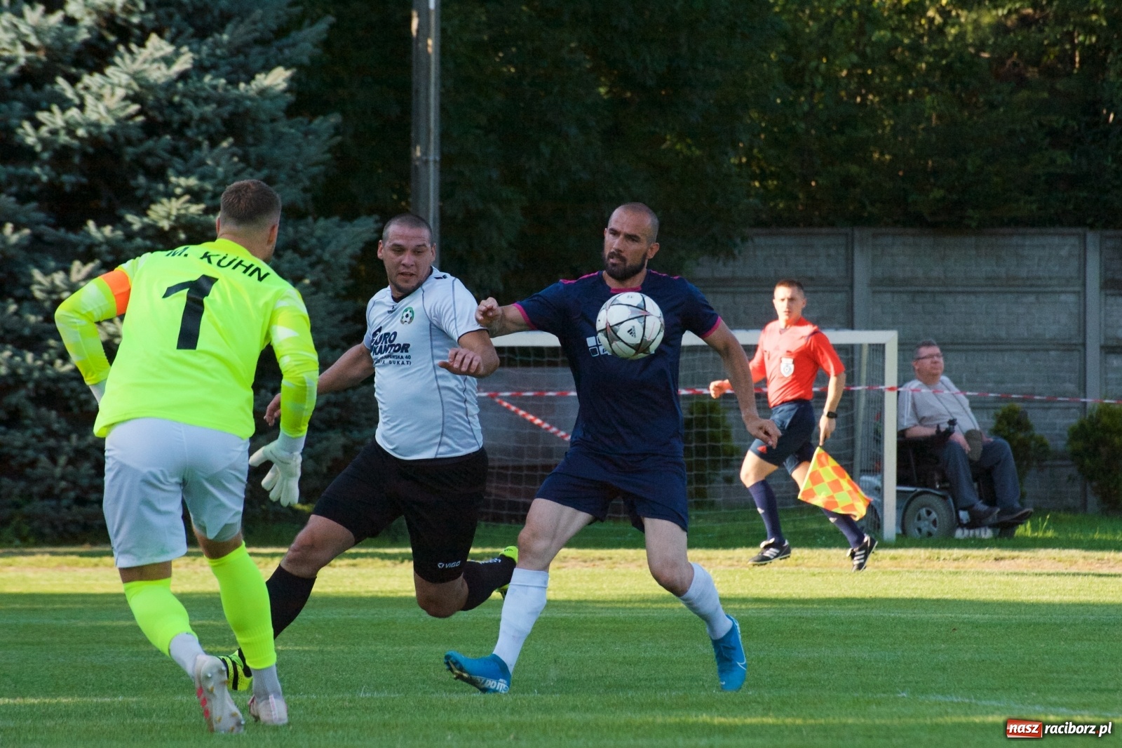 Zdjęcie w galerii na portalu naszraciborz.pl: Tworków vs Krzyżanowice. Historyczna wygrana gospodarzy [FOTO] wiadomości z regionu