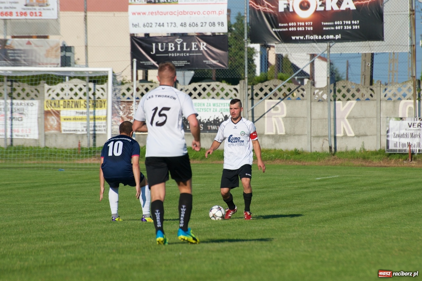 Zdjęcie w galerii na portalu naszraciborz.pl: Tworków vs Krzyżanowice. Historyczna wygrana gospodarzy [FOTO] wiadomości z regionu