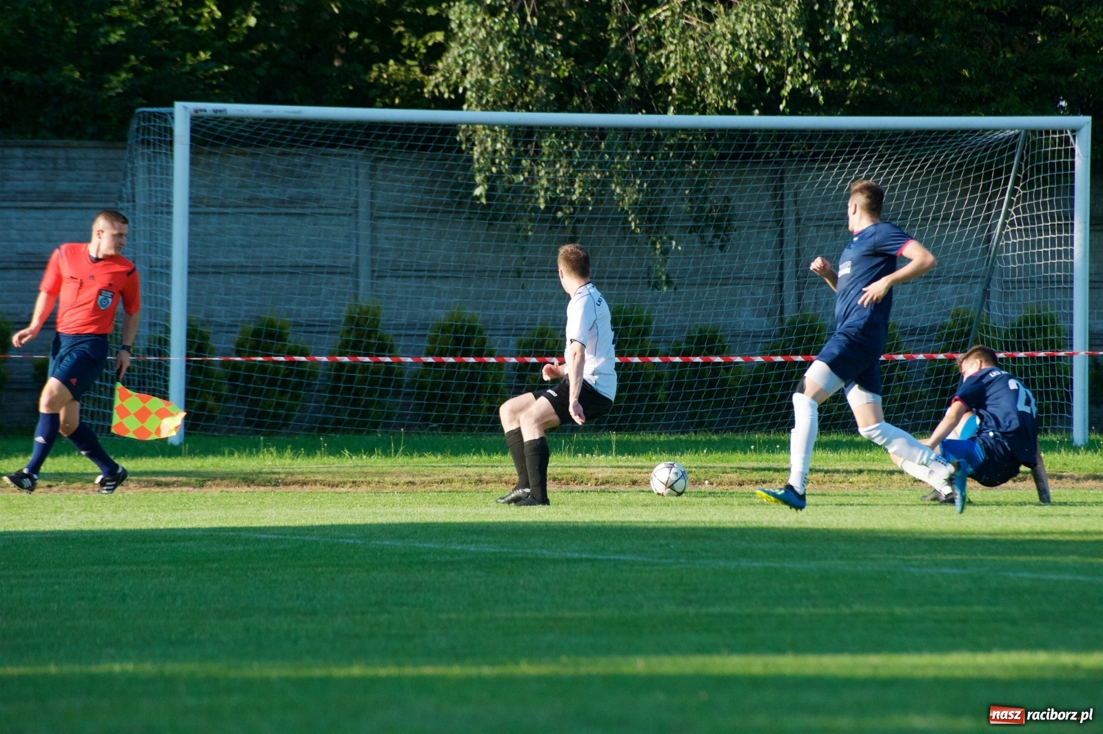 Zdjęcie w galerii na portalu naszraciborz.pl: Tworków vs Krzyżanowice. Historyczna wygrana gospodarzy [FOTO] wiadomości z regionu
