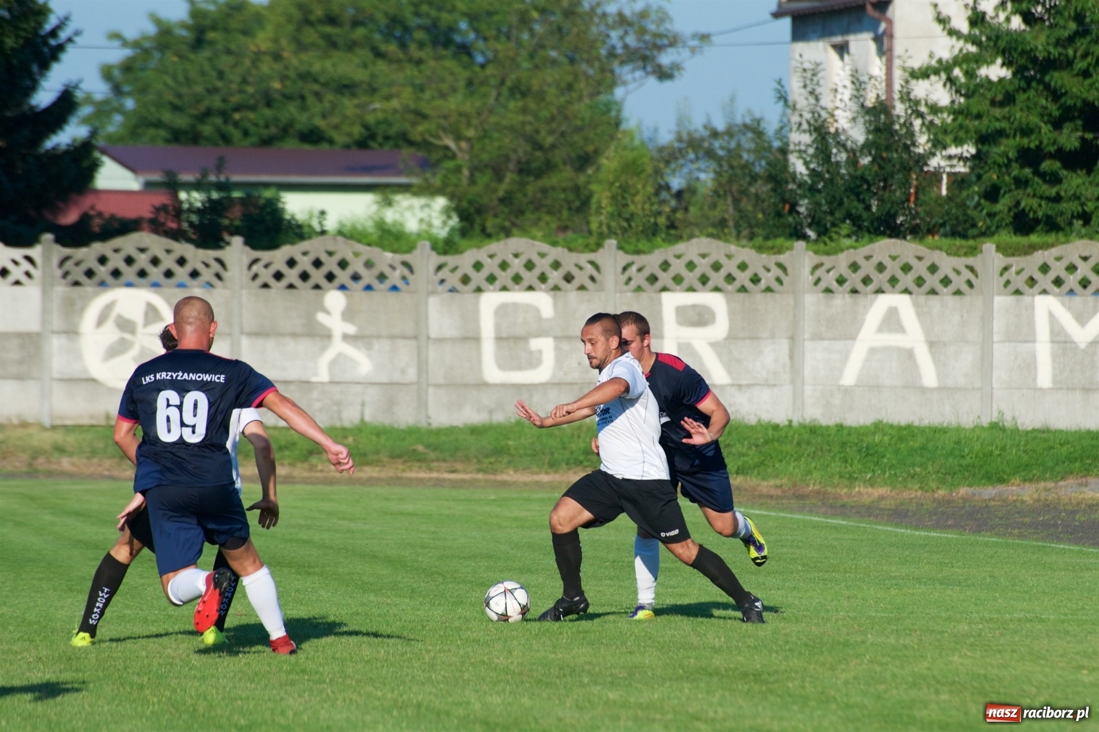 Zdjęcie w galerii na portalu naszraciborz.pl: Tworków vs Krzyżanowice. Historyczna wygrana gospodarzy [FOTO] wiadomości z regionu