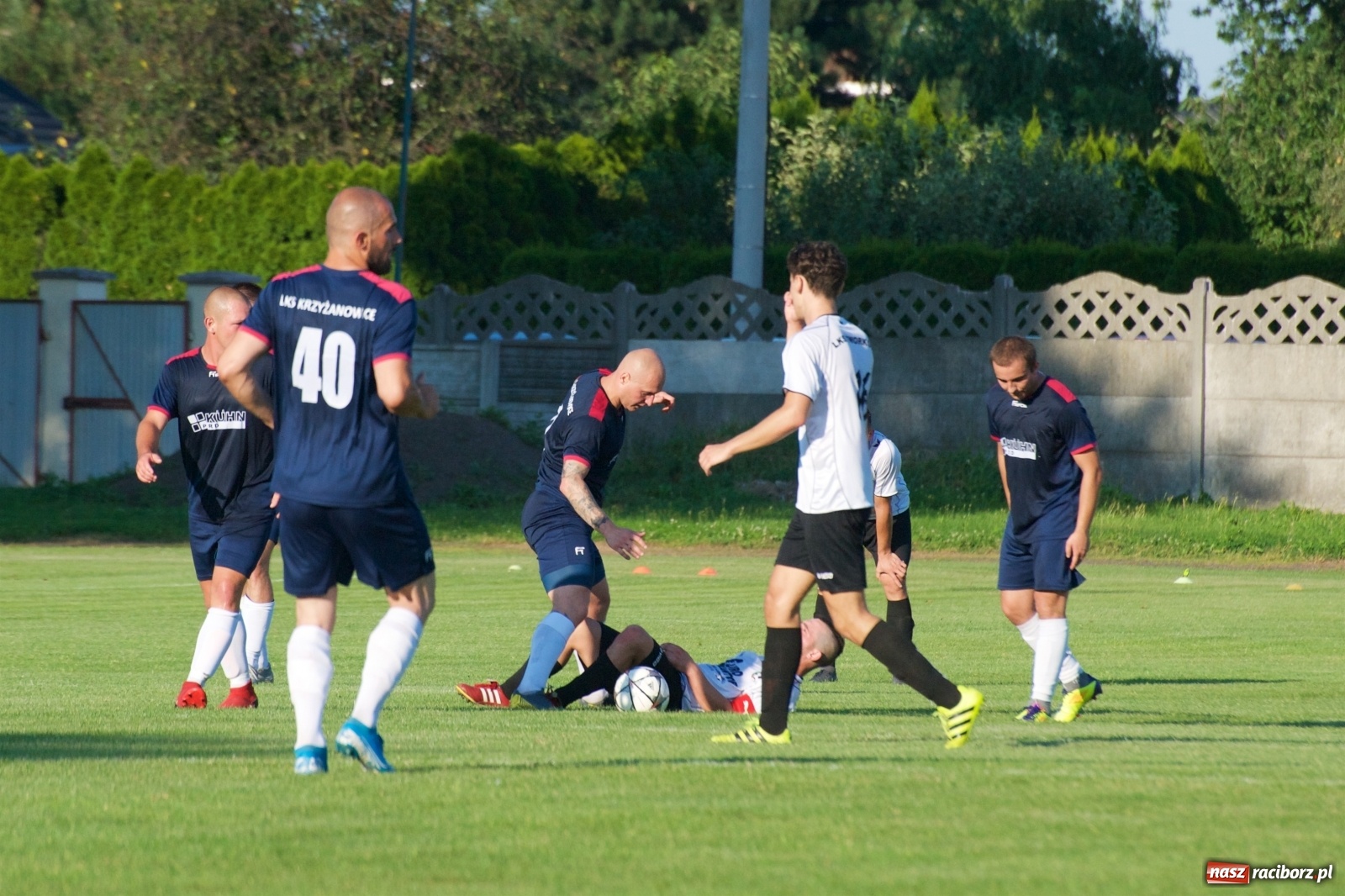 Zdjęcie w galerii na portalu naszraciborz.pl: Tworków vs Krzyżanowice. Historyczna wygrana gospodarzy [FOTO] wiadomości z regionu