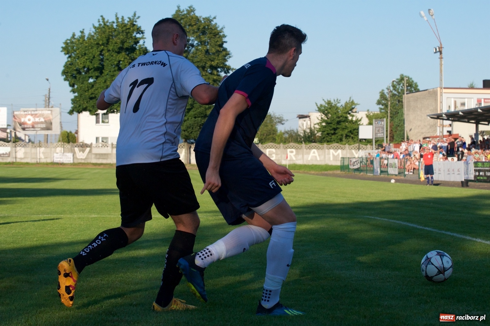 Zdjęcie w galerii na portalu naszraciborz.pl: Tworków vs Krzyżanowice. Historyczna wygrana gospodarzy [FOTO] wiadomości z regionu