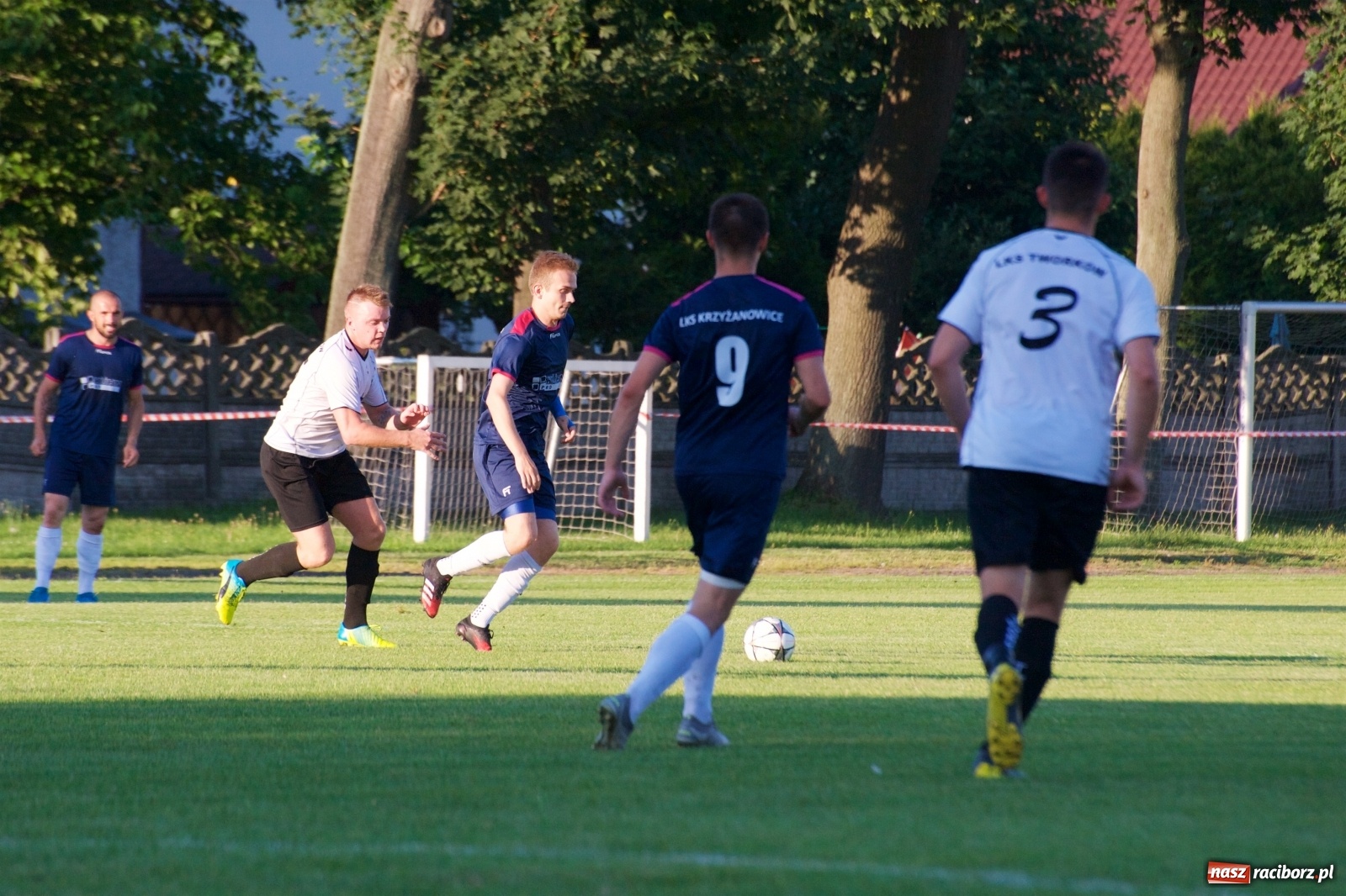 Zdjęcie w galerii na portalu naszraciborz.pl: Tworków vs Krzyżanowice. Historyczna wygrana gospodarzy [FOTO] wiadomości z regionu