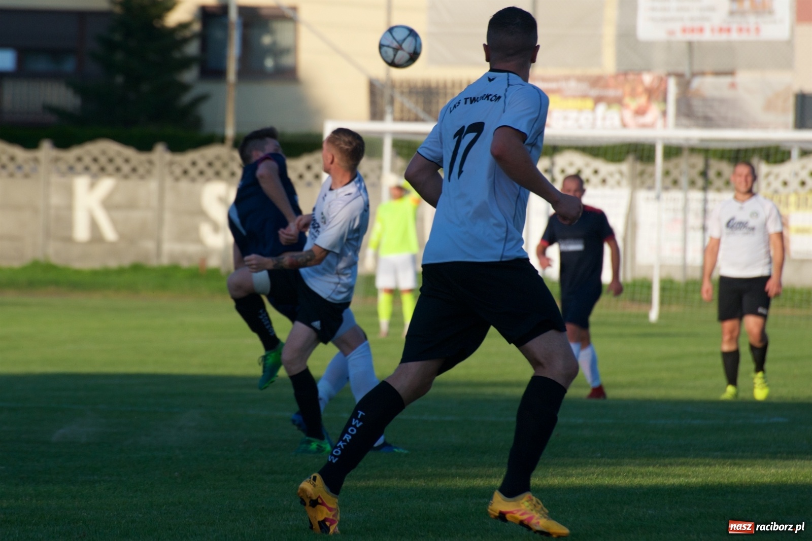 Zdjęcie w galerii na portalu naszraciborz.pl: Tworków vs Krzyżanowice. Historyczna wygrana gospodarzy [FOTO] wiadomości z regionu