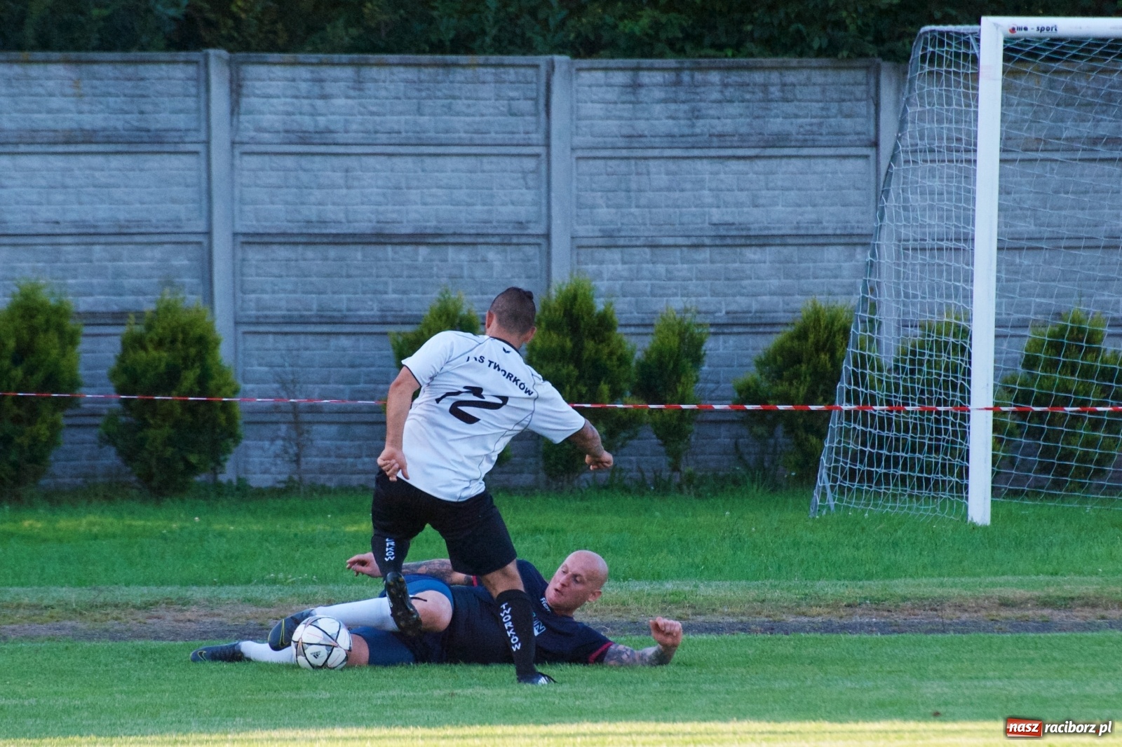 Zdjęcie w galerii na portalu naszraciborz.pl: Tworków vs Krzyżanowice. Historyczna wygrana gospodarzy [FOTO] wiadomości z regionu