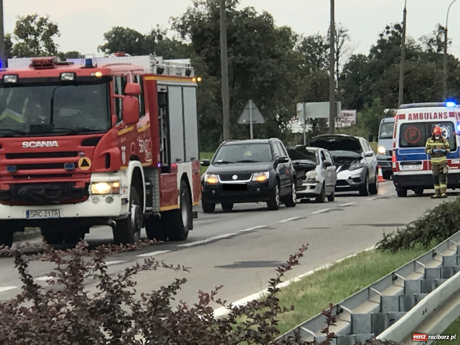 Zdjęcie w galerii na portalu naszraciborz.pl: Dziesięć zdarzeń drogowych w jeden dzień. Trzy poważne  wiadomości z regionu