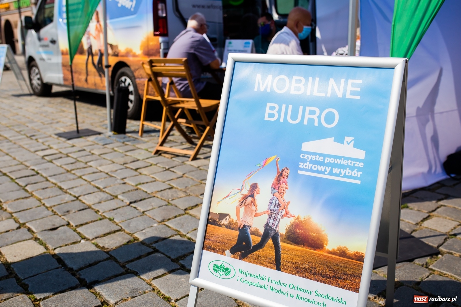 Zdjęcie w galerii na portalu naszraciborz.pl: Nowości w programie Czyste Powietrze. Mobilne biuro w SRC  wiadomości z regionu