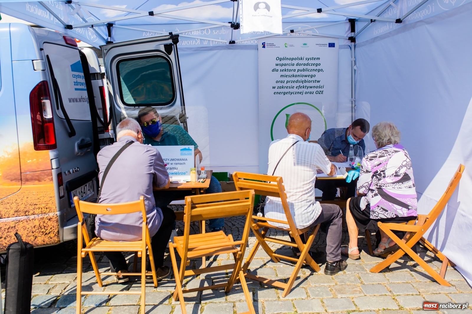 Zdjęcie w galerii na portalu naszraciborz.pl: Nowości w programie Czyste Powietrze. Mobilne biuro w SRC  wiadomości z regionu