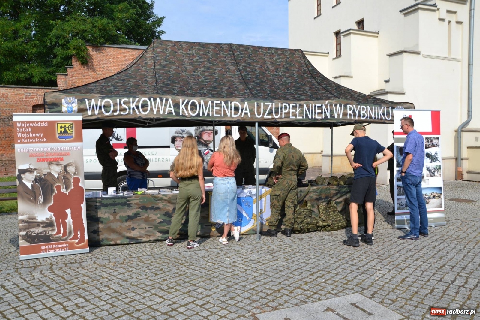 Zdjęcie w galerii na portalu naszraciborz.pl: Zostań Żołnierzem Rzeczypospolitej. Kampania na zamku  wiadomości z regionu