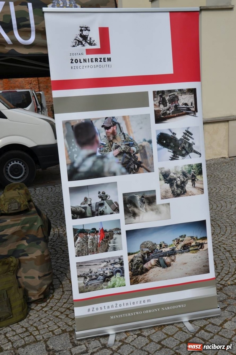 Zdjęcie w galerii na portalu naszraciborz.pl: Zostań Żołnierzem Rzeczypospolitej. Kampania na zamku  wiadomości z regionu