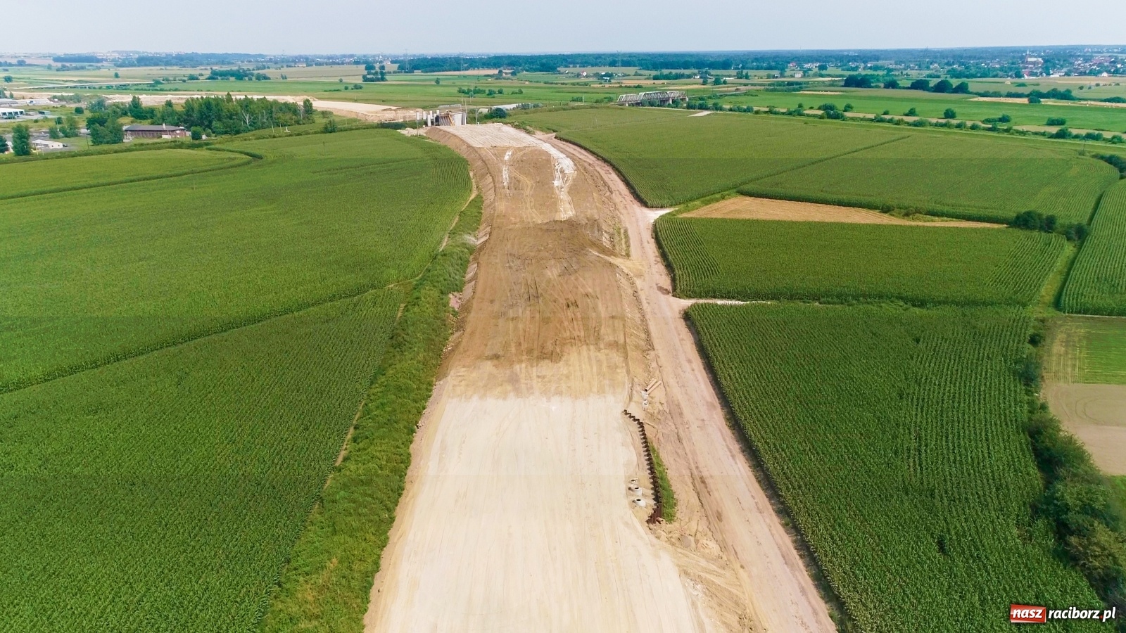 Zdjęcie w galerii na portalu naszraciborz.pl: Raport z budowy wschodniej obwodnicy. Prace postępują zgodnie z planem [15.08.2020]  wiadomości z regionu