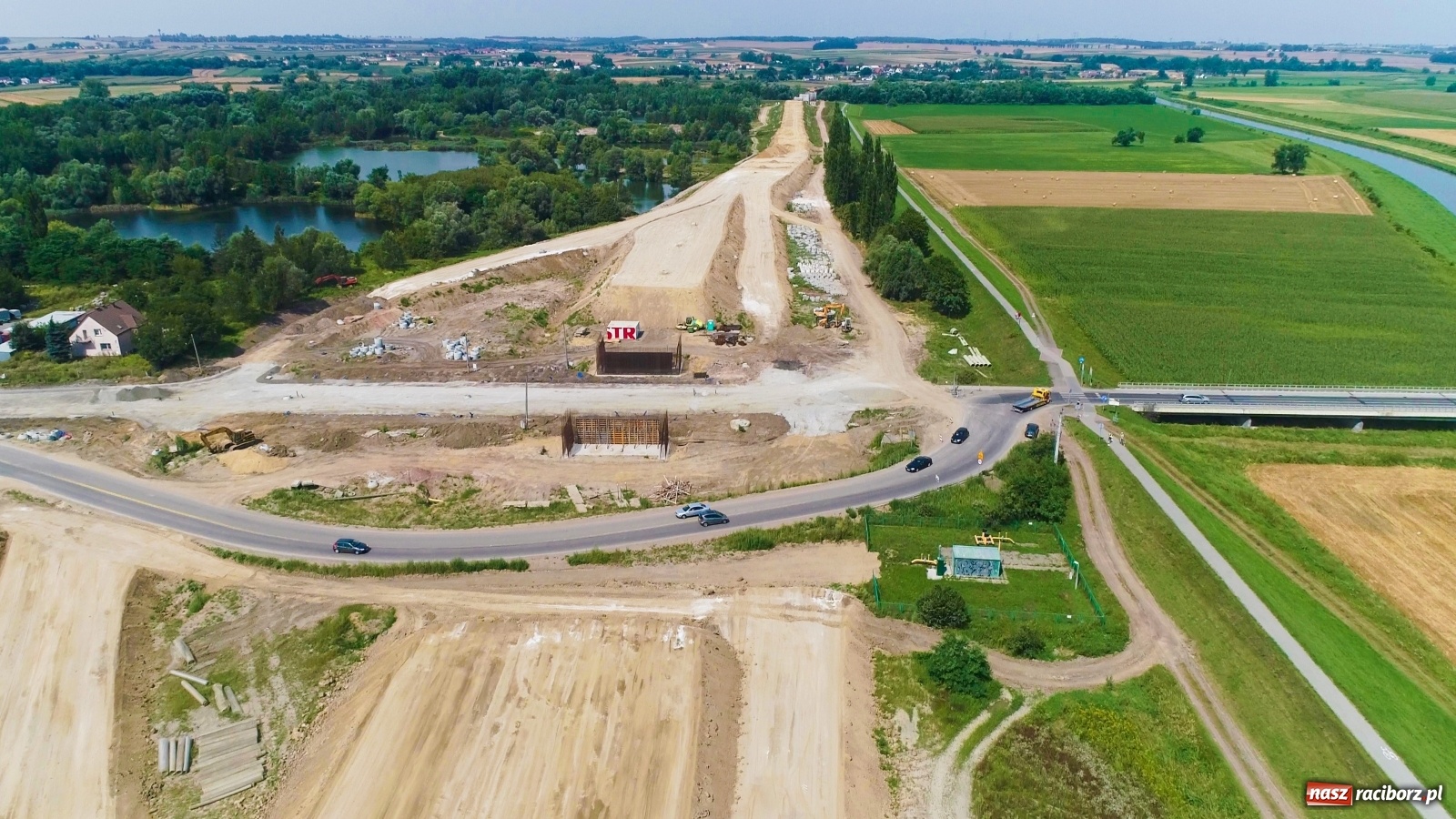 Zdjęcie w galerii na portalu naszraciborz.pl: Raport z budowy wschodniej obwodnicy. Prace postępują zgodnie z planem [15.08.2020]  wiadomości z regionu