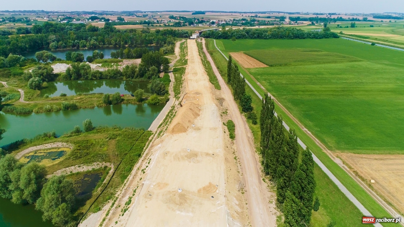 Zdjęcie w galerii na portalu naszraciborz.pl: Raport z budowy wschodniej obwodnicy. Prace postępują zgodnie z planem [15.08.2020]  wiadomości z regionu