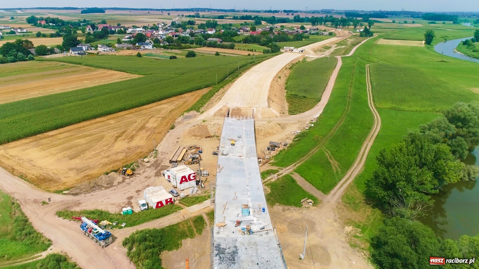 Zdjęcie w galerii na portalu naszraciborz.pl: Raport z budowy wschodniej obwodnicy. Prace postępują zgodnie z planem [15.08.2020]  wiadomości z regionu