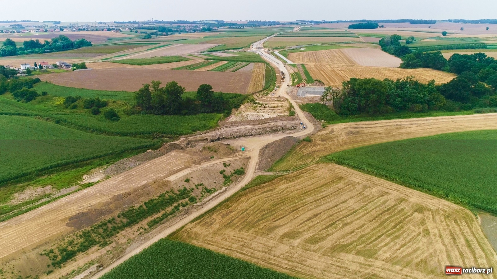Zdjęcie w galerii na portalu naszraciborz.pl: Raport z budowy wschodniej obwodnicy. Prace postępują zgodnie z planem [15.08.2020]  wiadomości z regionu