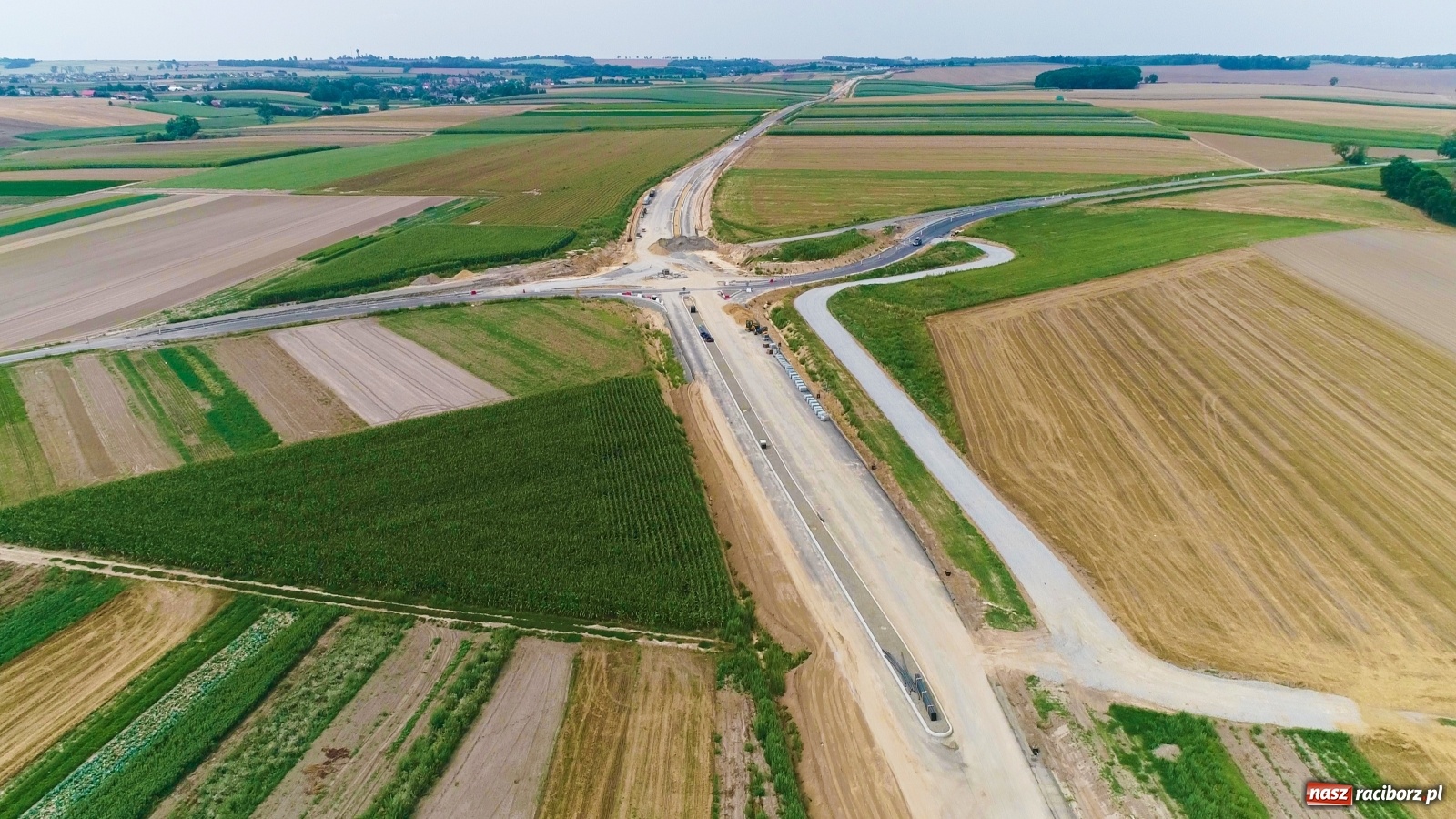 Zdjęcie w galerii na portalu naszraciborz.pl: Raport z budowy wschodniej obwodnicy. Prace postępują zgodnie z planem [15.08.2020]  wiadomości z regionu