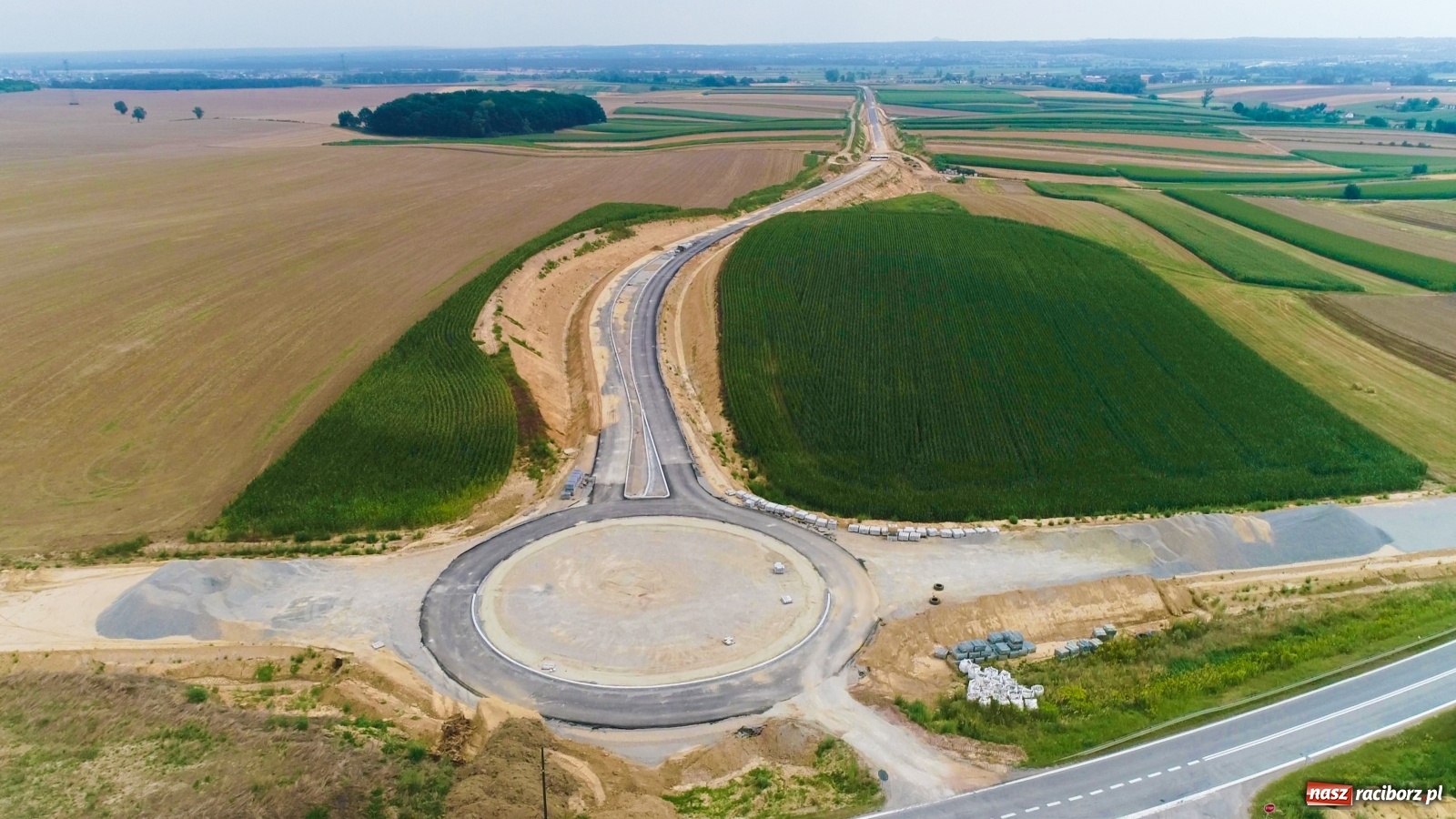 Zdjęcie w galerii na portalu naszraciborz.pl: Raport z budowy wschodniej obwodnicy. Prace postępują zgodnie z planem [15.08.2020]  wiadomości z regionu