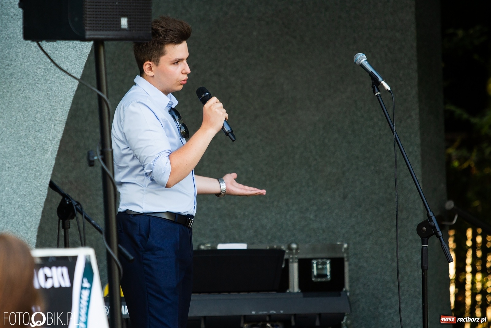 Zdjęcie w galerii na portalu naszraciborz.pl: Debiutancki koncert Janka Górki w parku Roth wiadomości z regionu