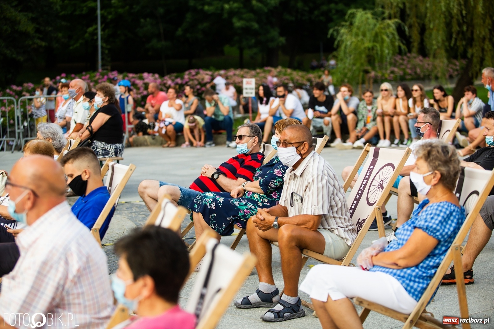 Zdjęcie w galerii na portalu naszraciborz.pl: Debiutancki koncert Janka Górki w parku Roth wiadomości z regionu