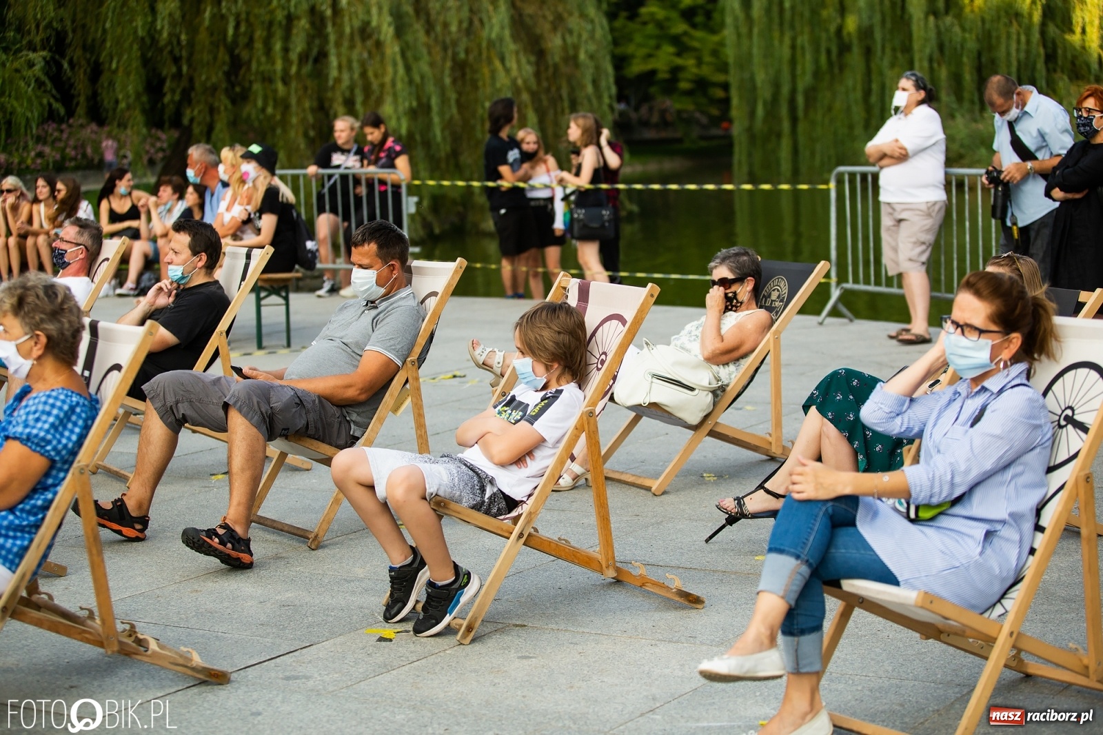 Zdjęcie w galerii na portalu naszraciborz.pl: Debiutancki koncert Janka Górki w parku Roth wiadomości z regionu