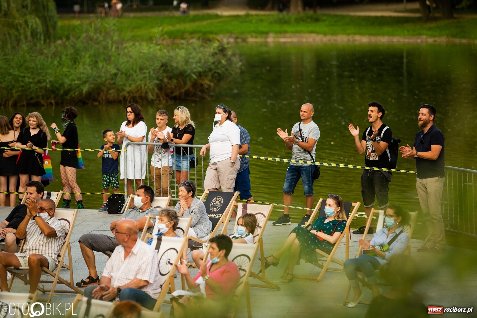 Zdjęcie w galerii na portalu naszraciborz.pl: Debiutancki koncert Janka Górki w parku Roth wiadomości z regionu